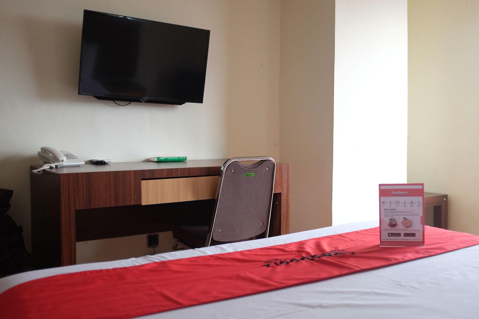 Reddoorz Plus Near Senen Jakarta Exteriér fotografie