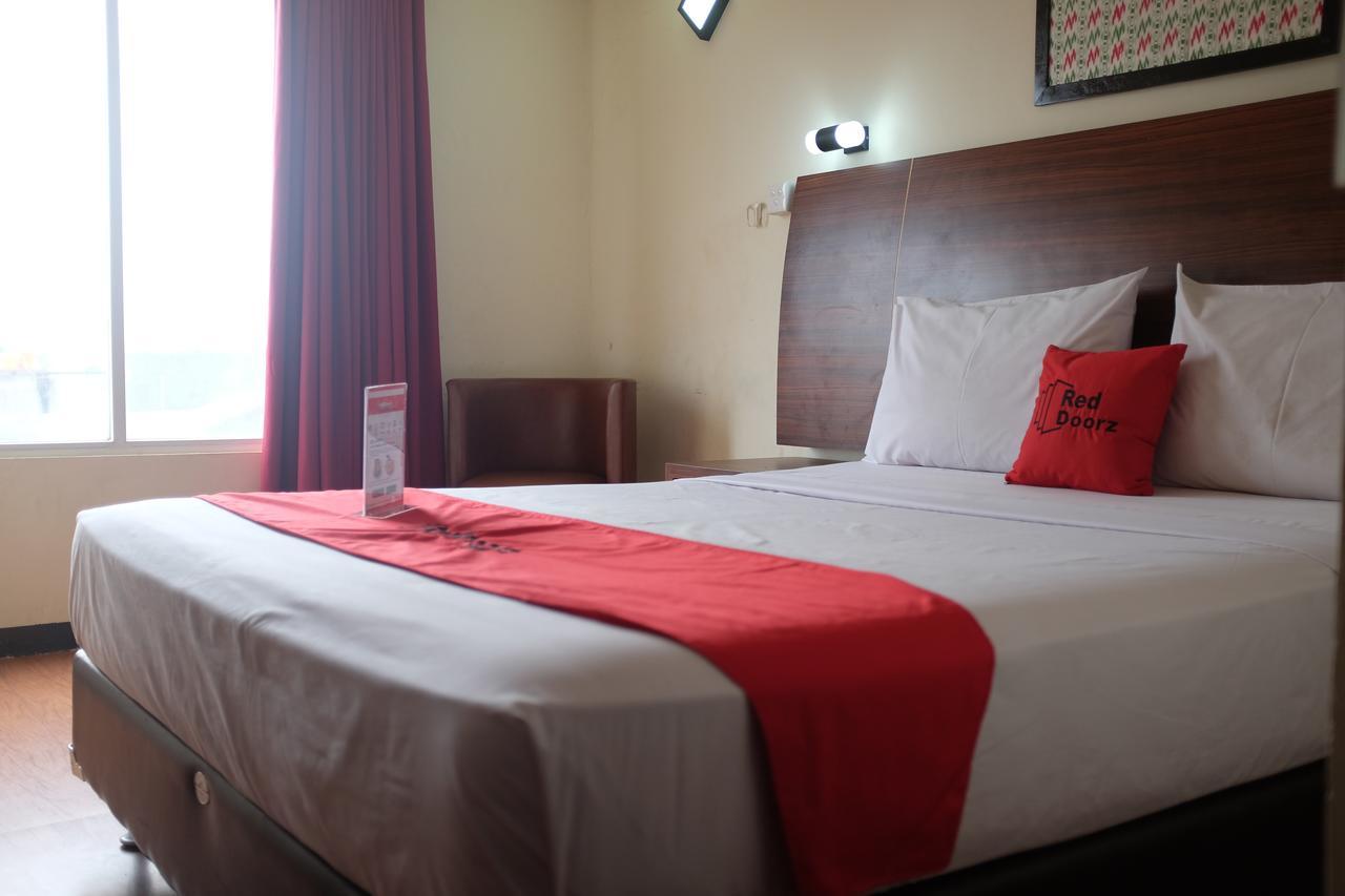 Reddoorz Plus Near Senen Jakarta Exteriér fotografie